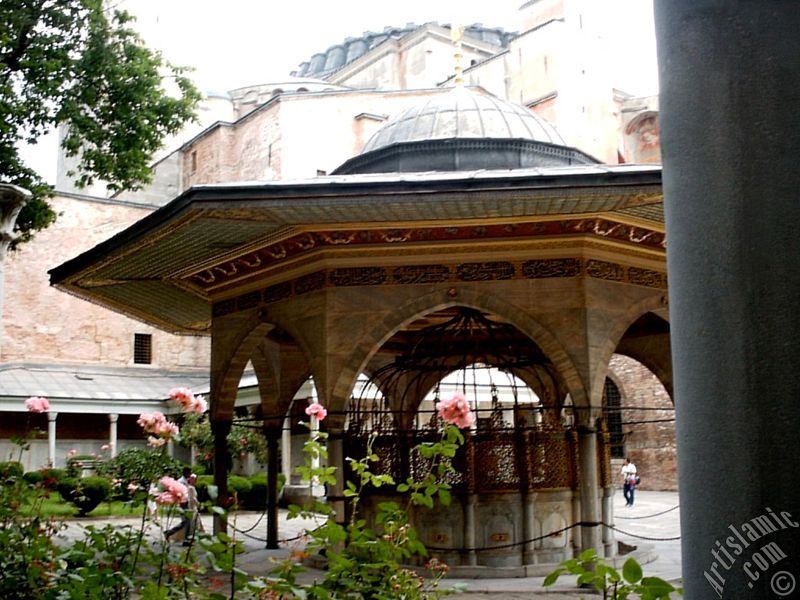 stanbul Sultanahmet`te Ayasofya Camisi.
