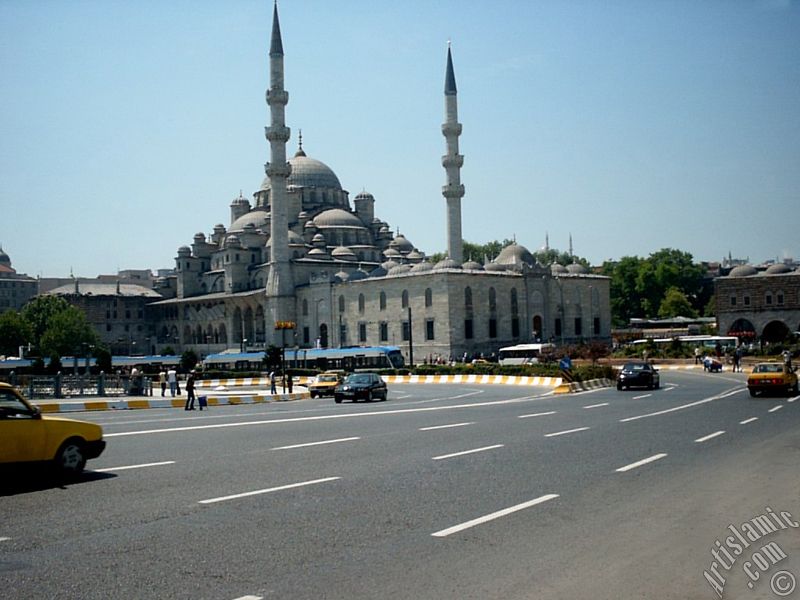 Yeni Galata Kprs`nden Yeni Cami`ye bak.
